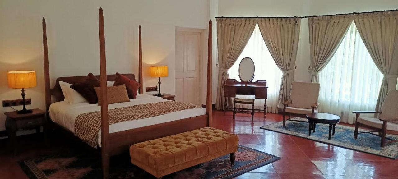 Lockhart Bungalow Munnar - A Cgh Earth Saha Experience Eksteriør billede